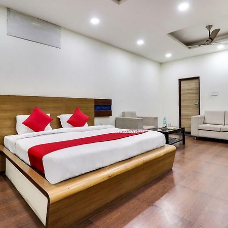 Oyo 43936 Hotel Rajputana Palace Farrukhabad Chambre photo