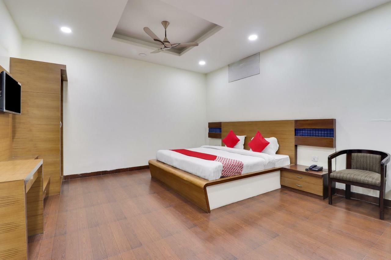 Oyo 43936 Hotel Rajputana Palace Farrukhabad Chambre photo