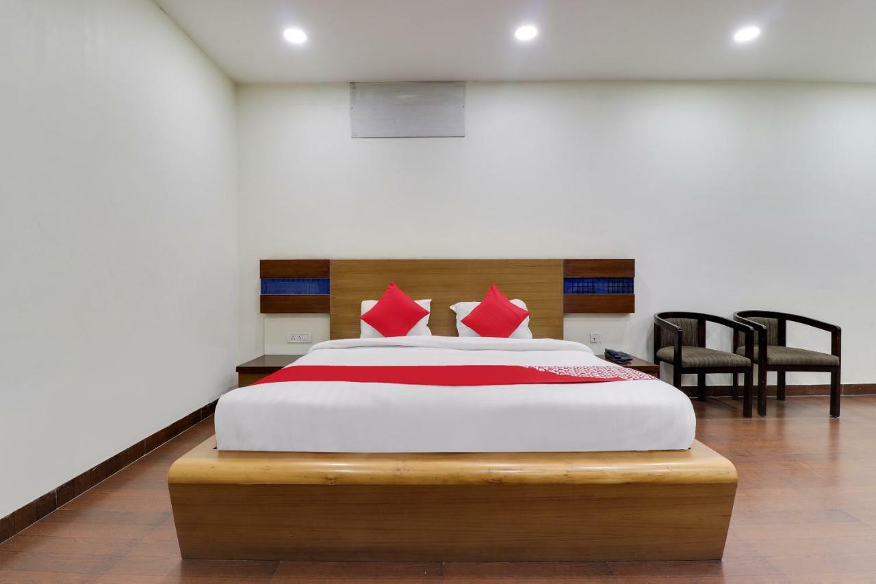 Oyo 43936 Hotel Rajputana Palace Farrukhabad Chambre photo