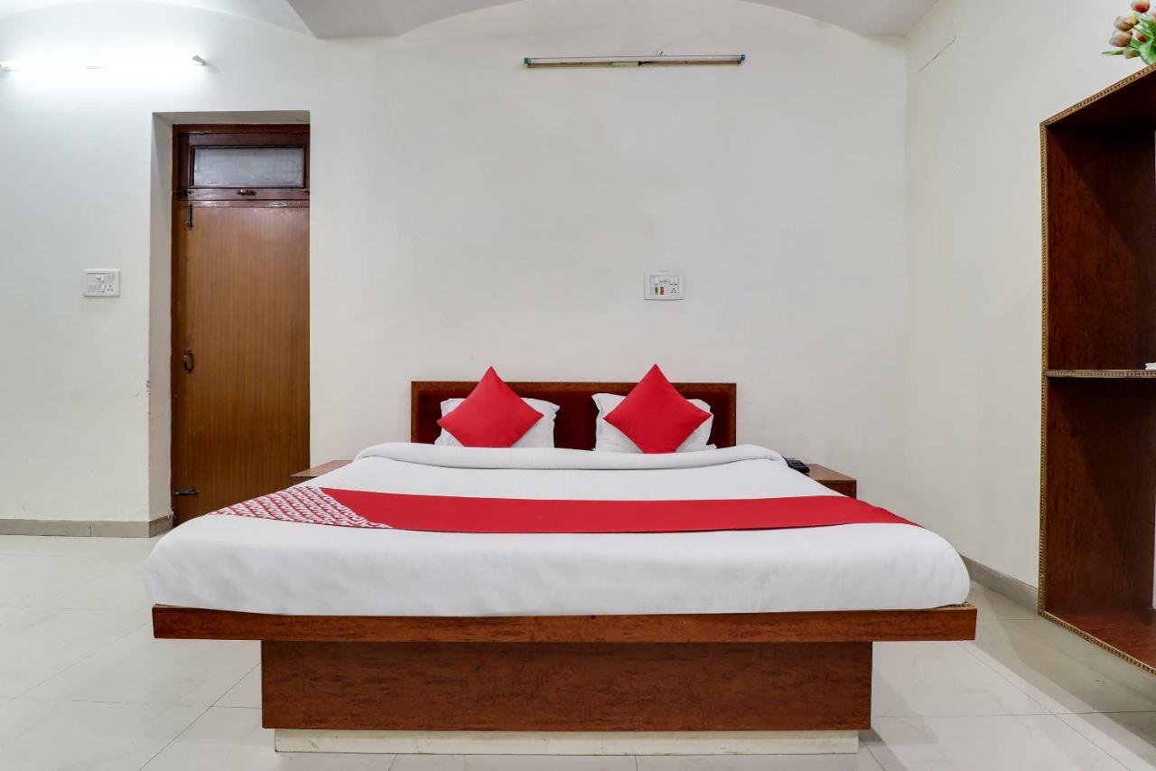Oyo 43936 Hotel Rajputana Palace Farrukhabad Extérieur photo