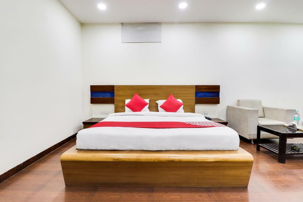 Oyo 43936 Hotel Rajputana Palace Farrukhabad Chambre photo