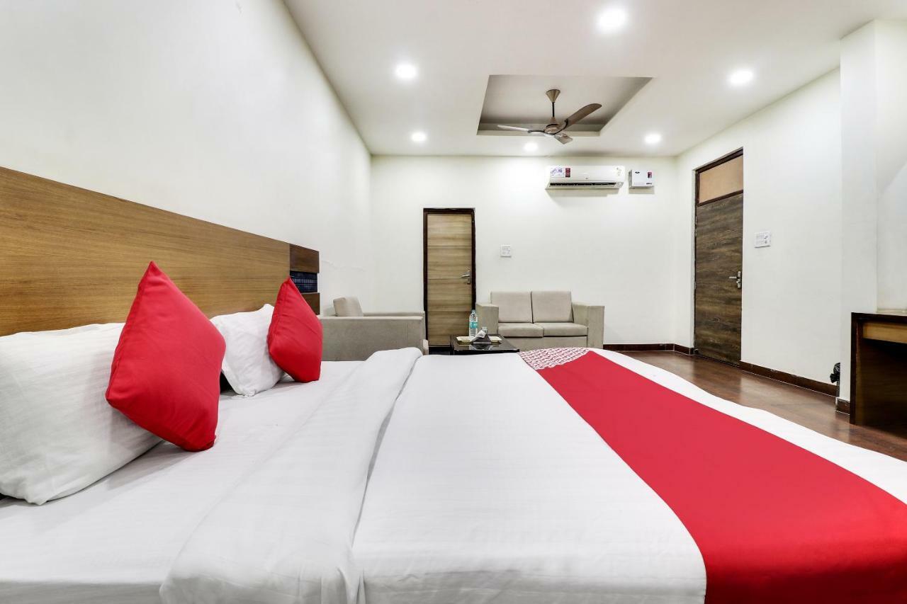 Oyo 43936 Hotel Rajputana Palace Farrukhabad Chambre photo