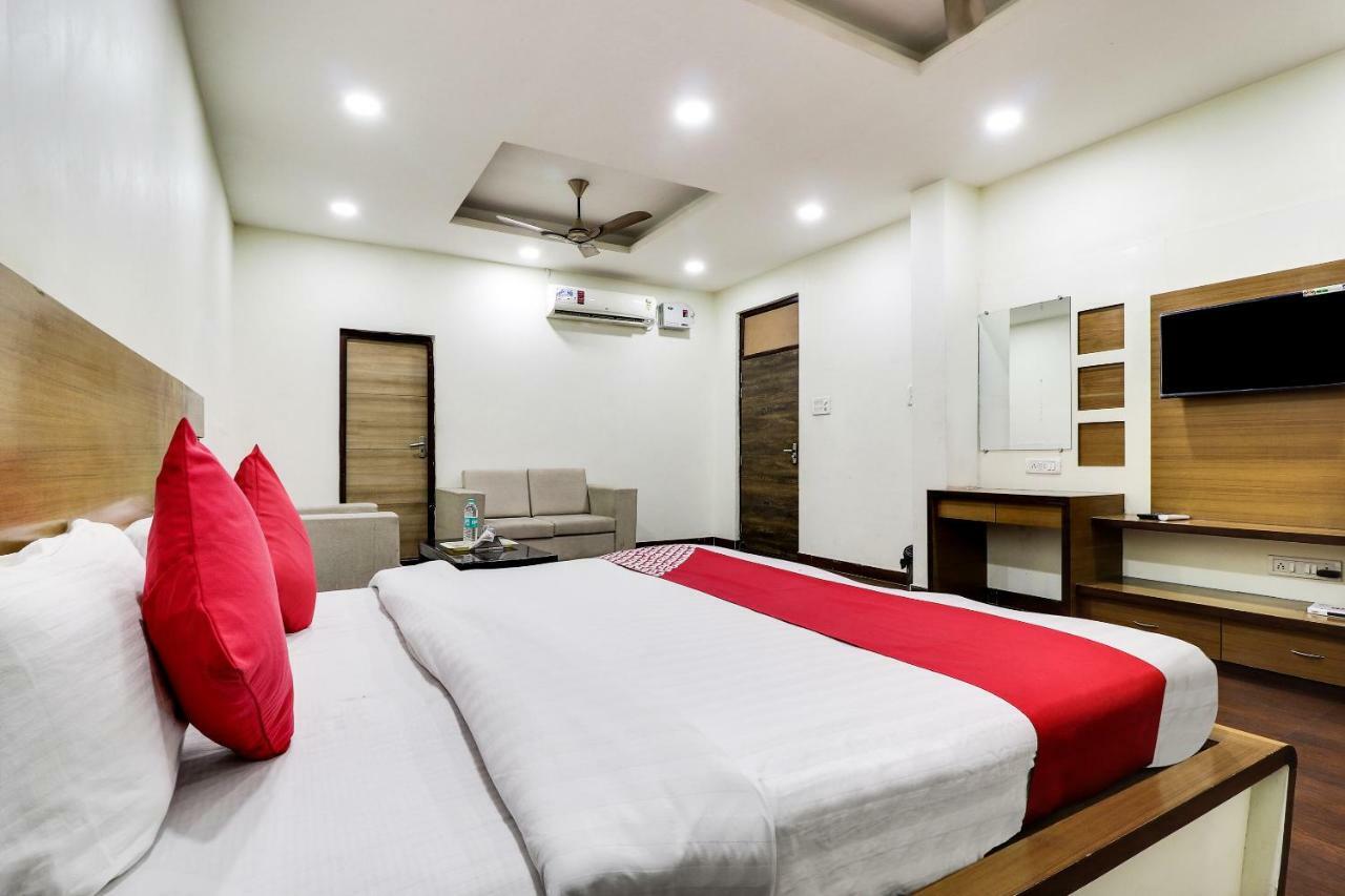 Oyo 43936 Hotel Rajputana Palace Farrukhabad Chambre photo